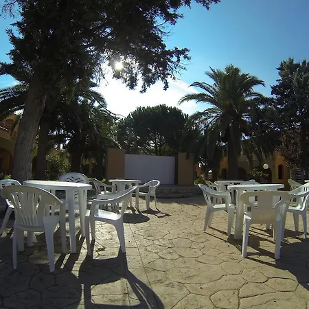 Grupoandria Club Andria 3* Кала-Сантандрия